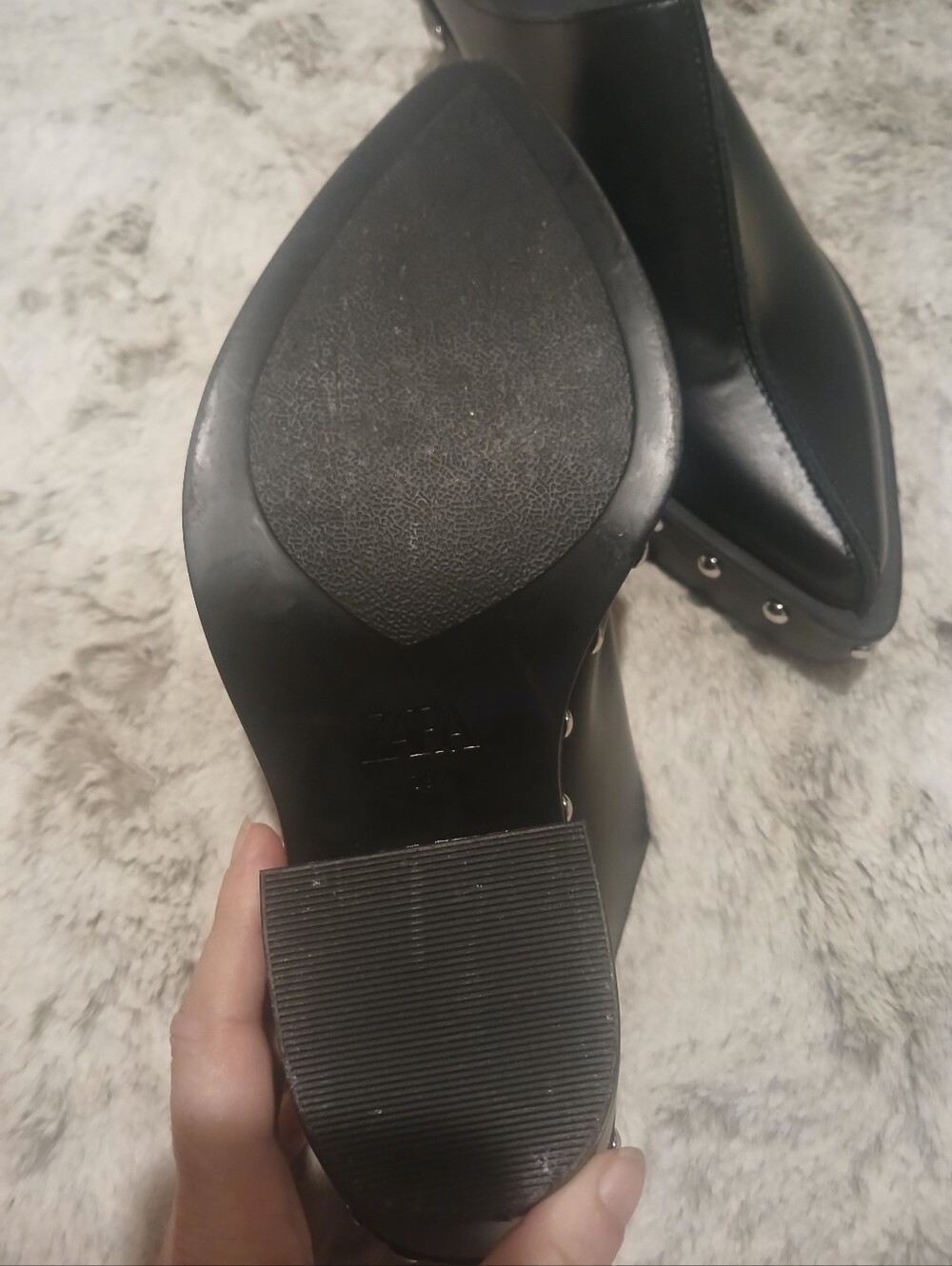 Zara Black Pointed Stud-Trim Slip-On Mules - Picture 5 of 5